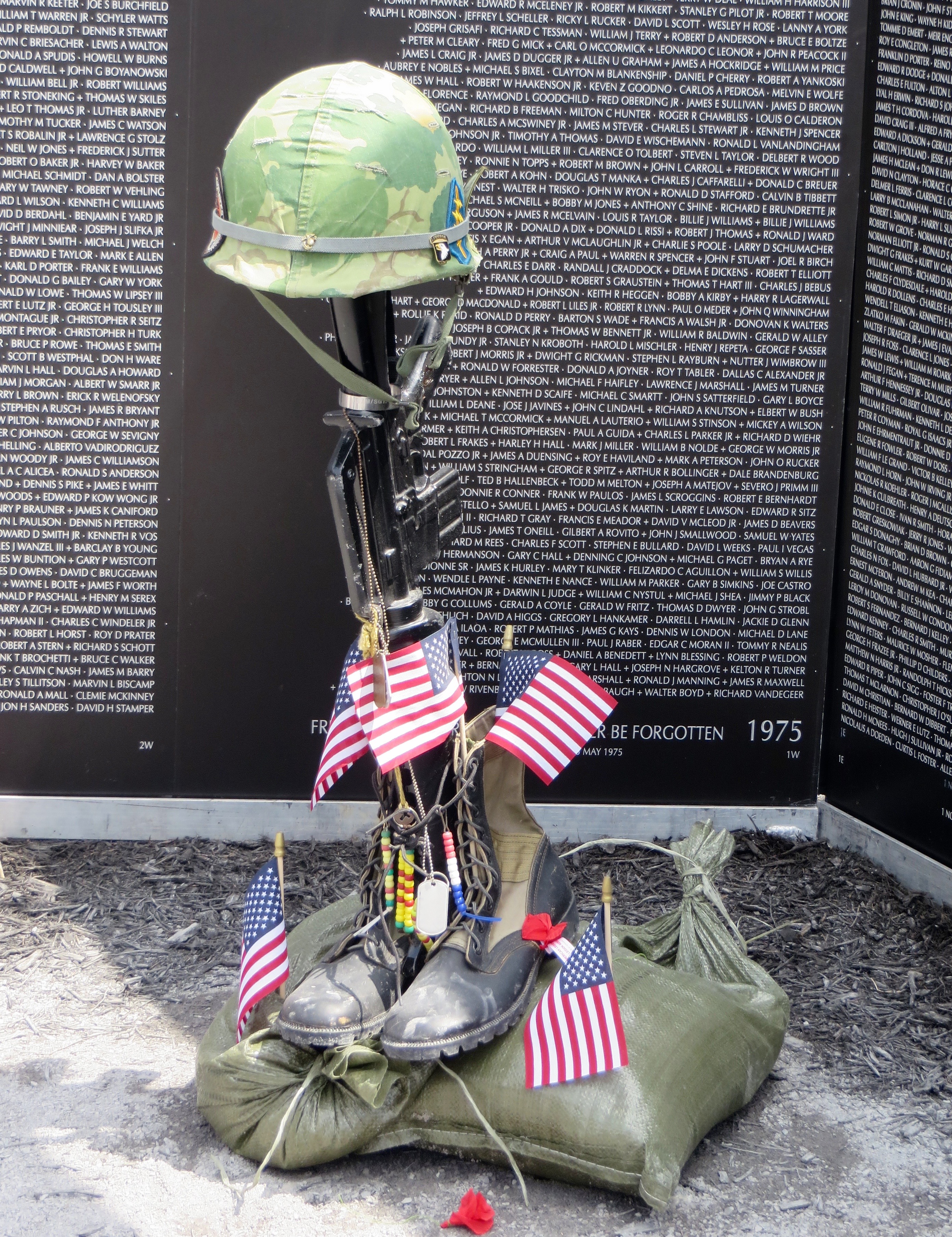 TnT Boonville - Vietnam Wall - 04